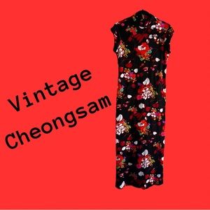 Vintage (60s) Cheongsam - Multi on Black